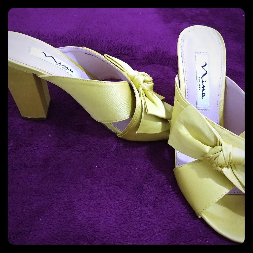 SOLD. Great nina shoes!!